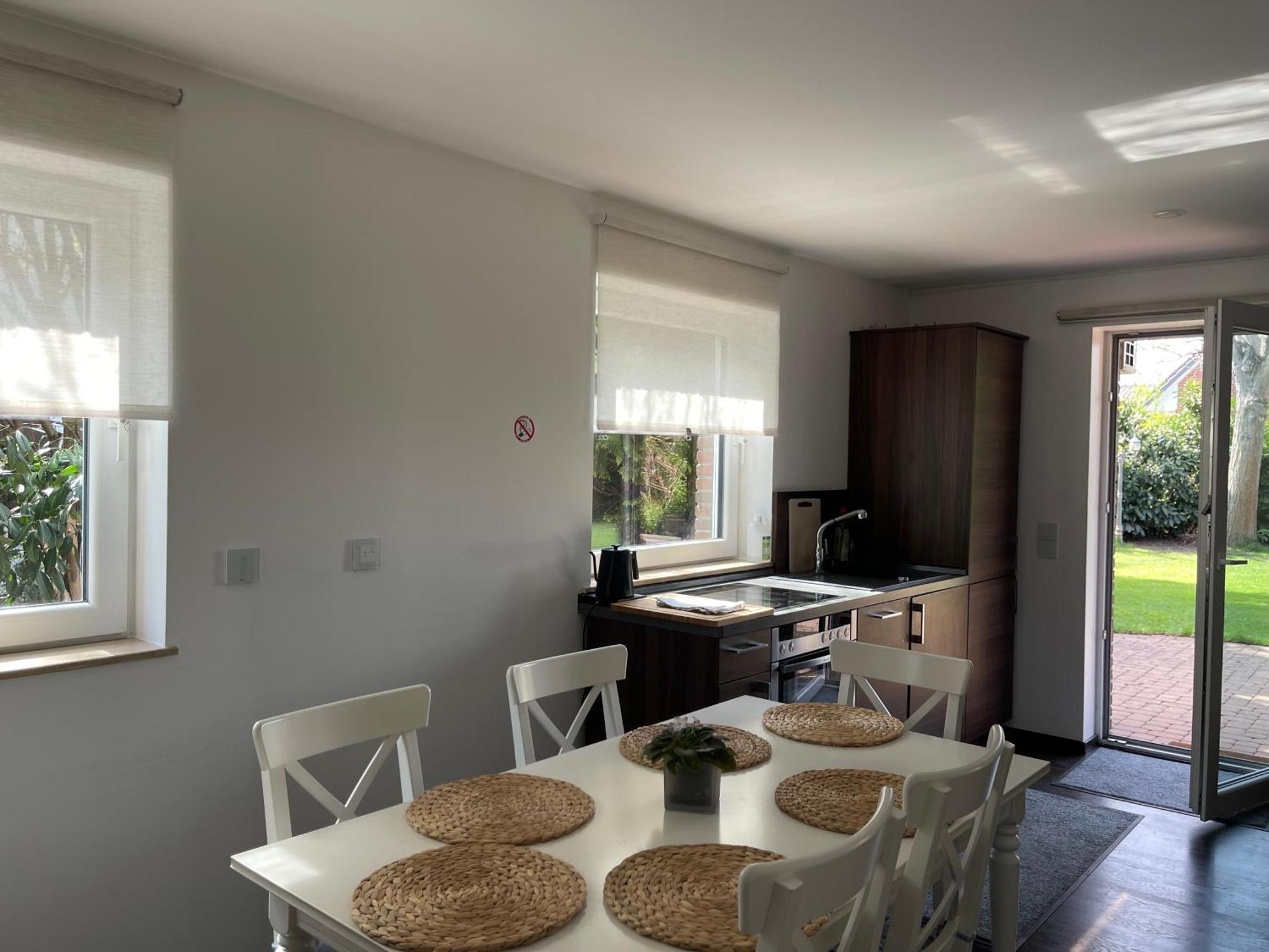Modern House Gehrden Auf 2 Etagen, Nice Garten, Barbecue, Contactless Check-In, Free Parking Buitenkant foto
